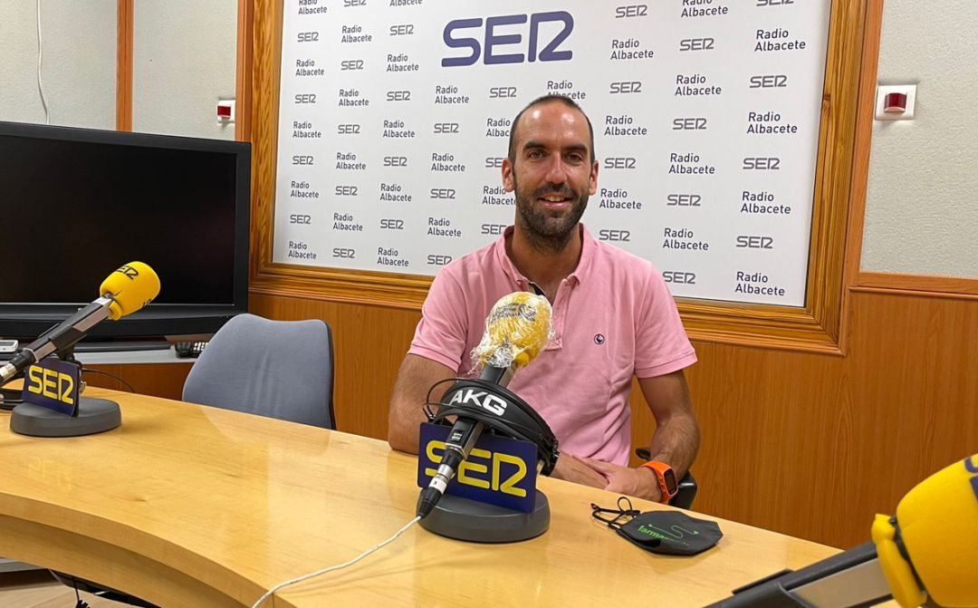 Mateo Córdoba, gerente de Farmasenda en Radio Albacete Mateo Córdoba, gerente de Farmasenda en Radio Albacete