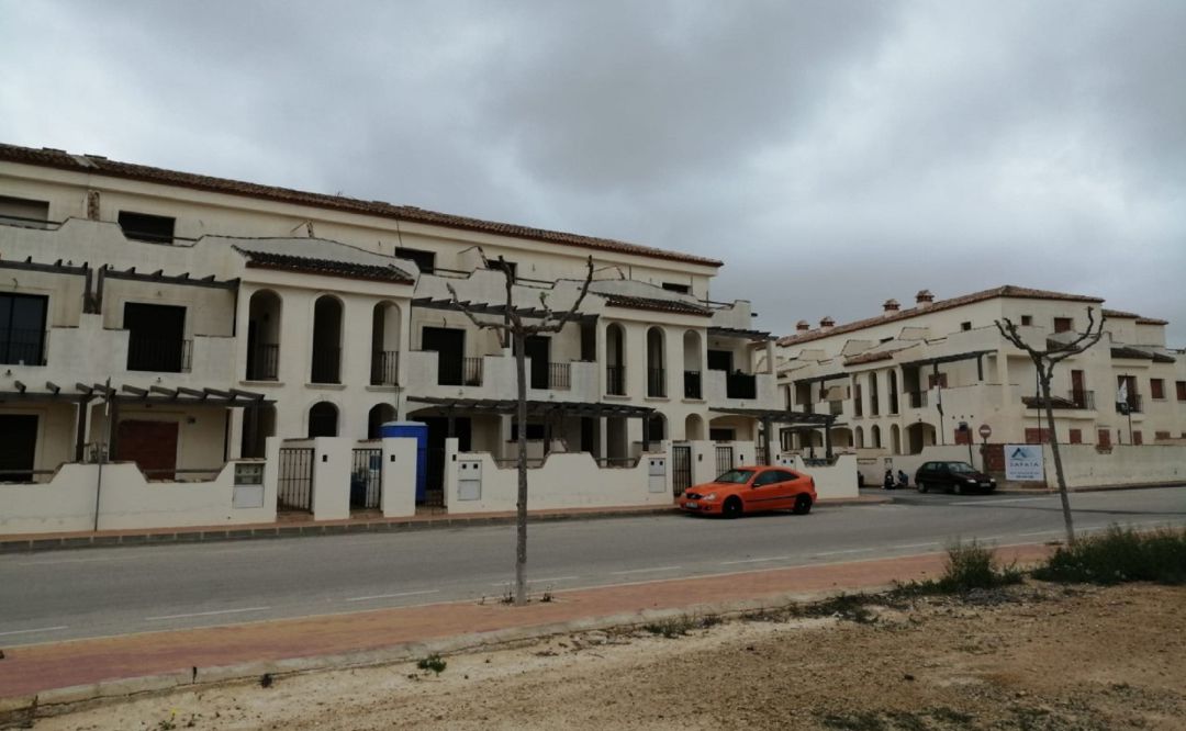Viviendas que no fueron entregadas a sus propietarios en el barrio Antolinos en San Pedro del Pinatar Viviendas que no fueron entregadas a sus propietarios en el barrio Antolinos en San Pedro del Pinatar