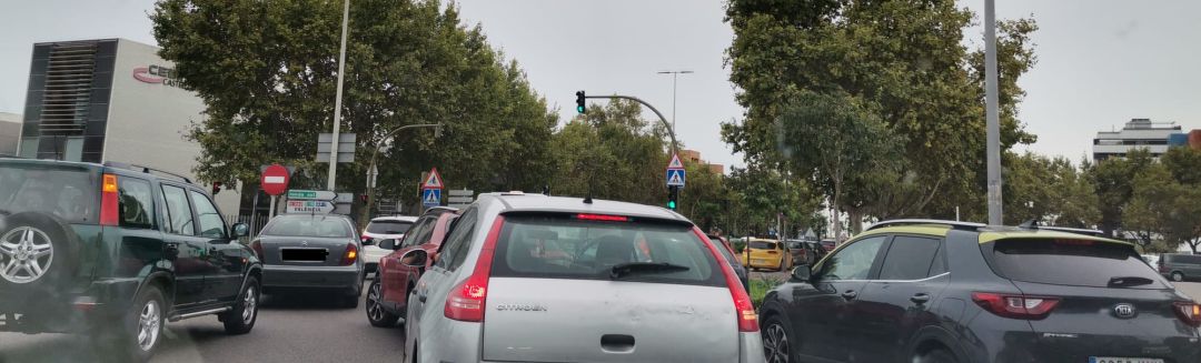 Tráfico en la ronda de circunvalación Tráfico en la ronda de circunvalación