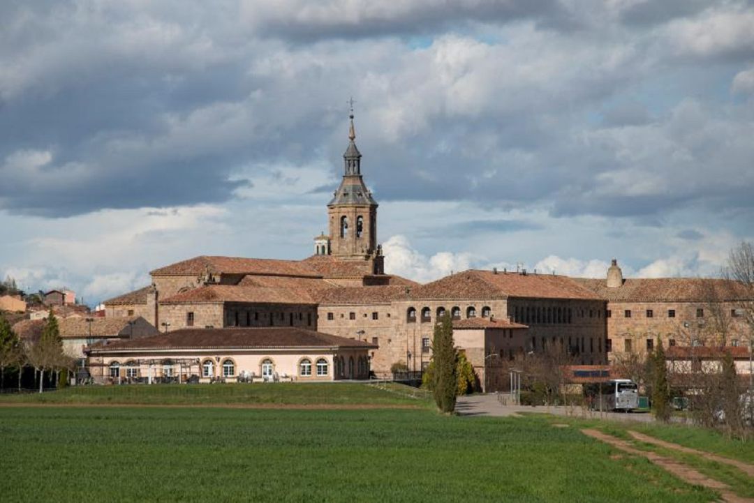 Imagen de archivo del Monasterio de Yuso en San Millán de la Cogolla. Imagen de archivo del Monasterio de Yuso en San Millán de la Cogolla.
