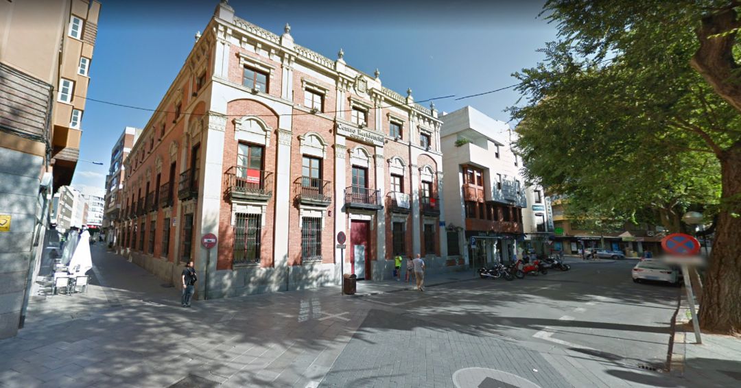El proyecto en este histórico edificio contempla la construcción un bajo comercial y apartamentos turísticos El proyecto en este histórico edificio contempla la construcción un bajo comercial y apartamentos turísticos