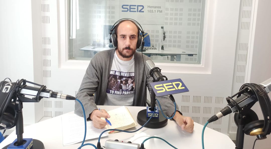 Enrique Nogués en los estudios de SER Henares. Enrique Nogués en los estudios de SER Henares.