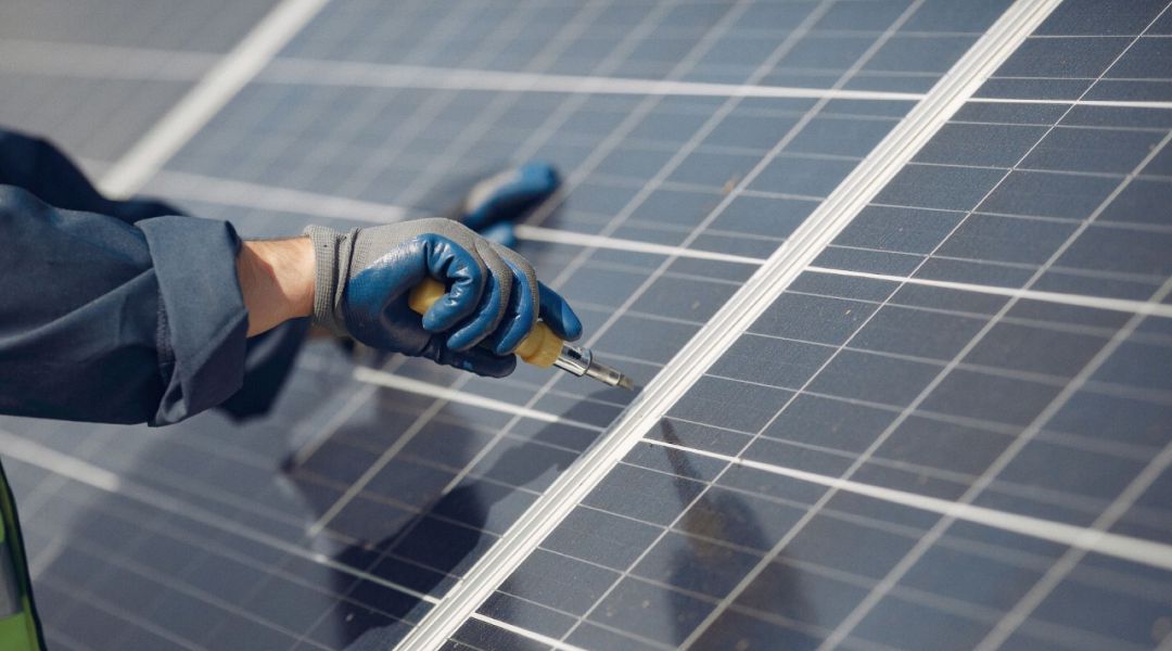 La "Operación LED" y las cubiertas solares, el plan para reducir el recibo eléctrico en Colmenar Viejo La "Operación LED" y las cubiertas solares, el plan para reducir el recibo eléctrico en Colmenar Viejo
