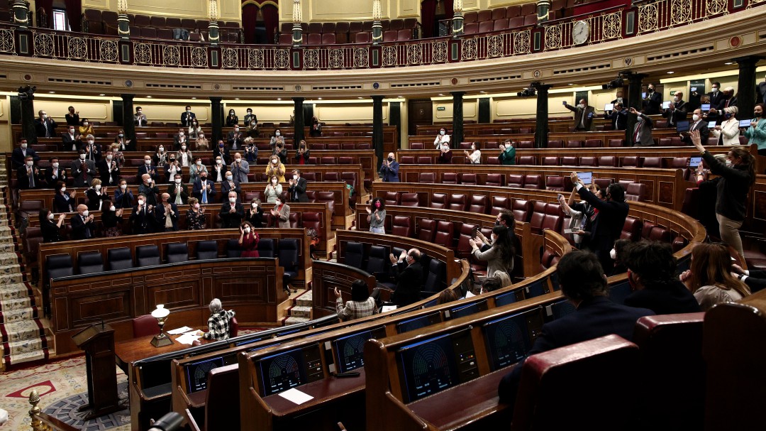 El empeño de Vox en insultar a una diputada del PSOE obliga a suspender el pleno del Congreso