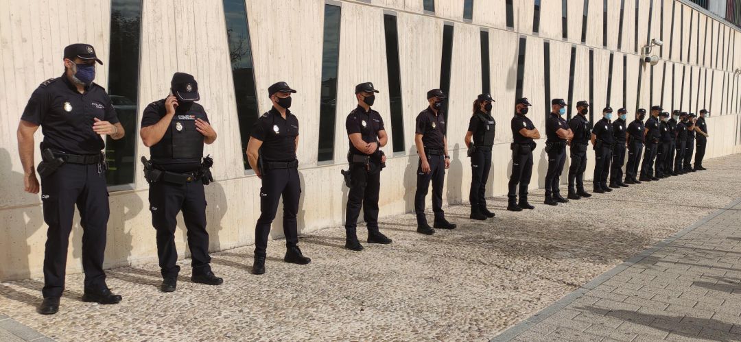 Los 18 policías que forman parte de la Comisaría de Albacete desde este lunes Los 18 policías que forman parte de la Comisaría de Albacete desde este lunes