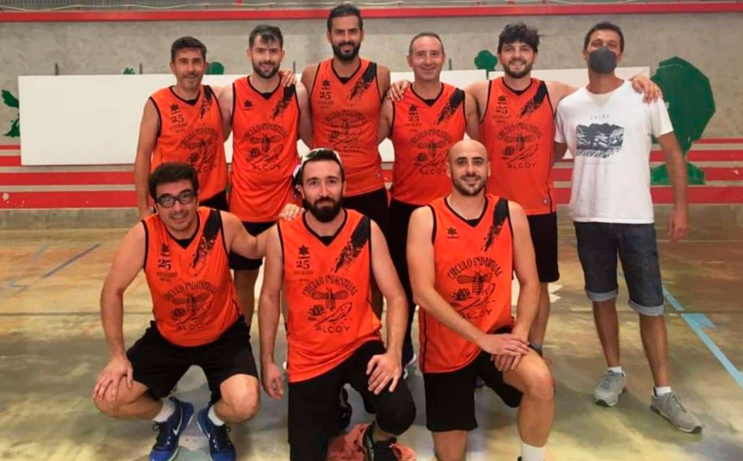 Plantilla del Círculo Industrial que se ha proclamado campeona Plantilla del Círculo Industrial que se ha proclamado campeona