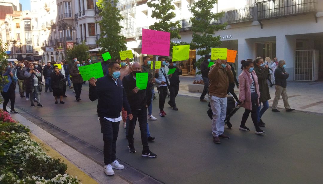 Los vendedores ambulantes protestan por las calles de León Los vendedores ambulantes protestan por las calles de León