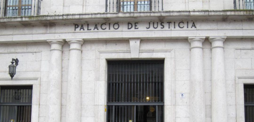 Fachada de la Audiencia Provincial de Valladolid Fachada de la Audiencia Provincial de Valladolid