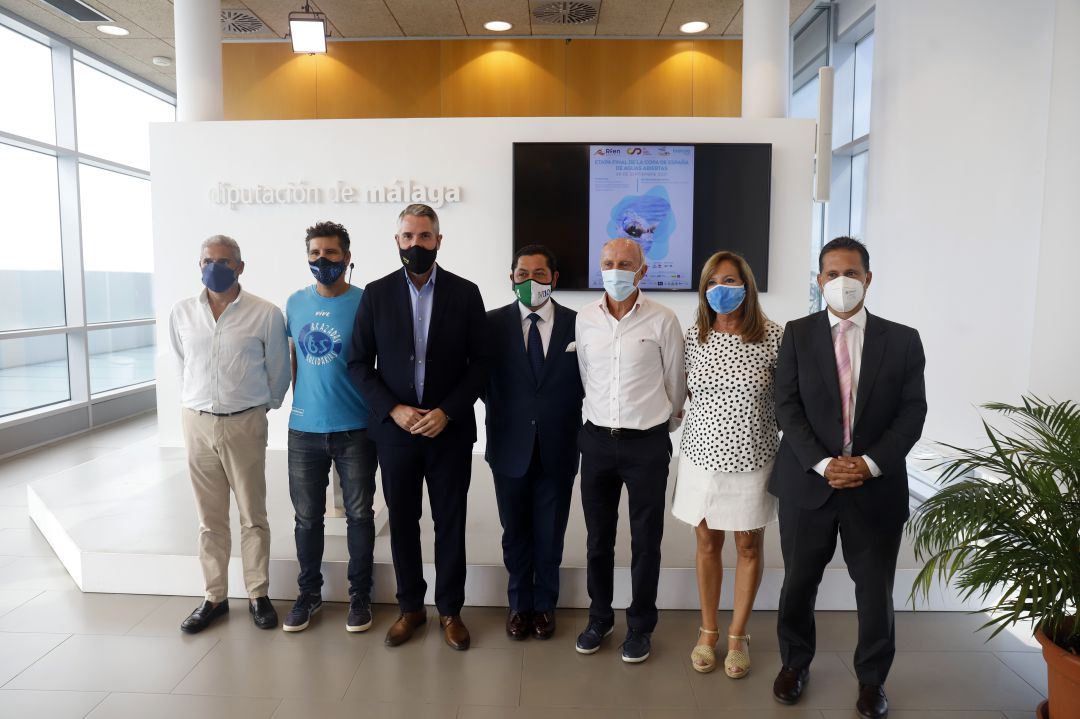 Málaga acoge la VI Copa de España de Natación de Aguas Abiertas. Málaga acoge la VI Copa de España de Natación de Aguas Abiertas.