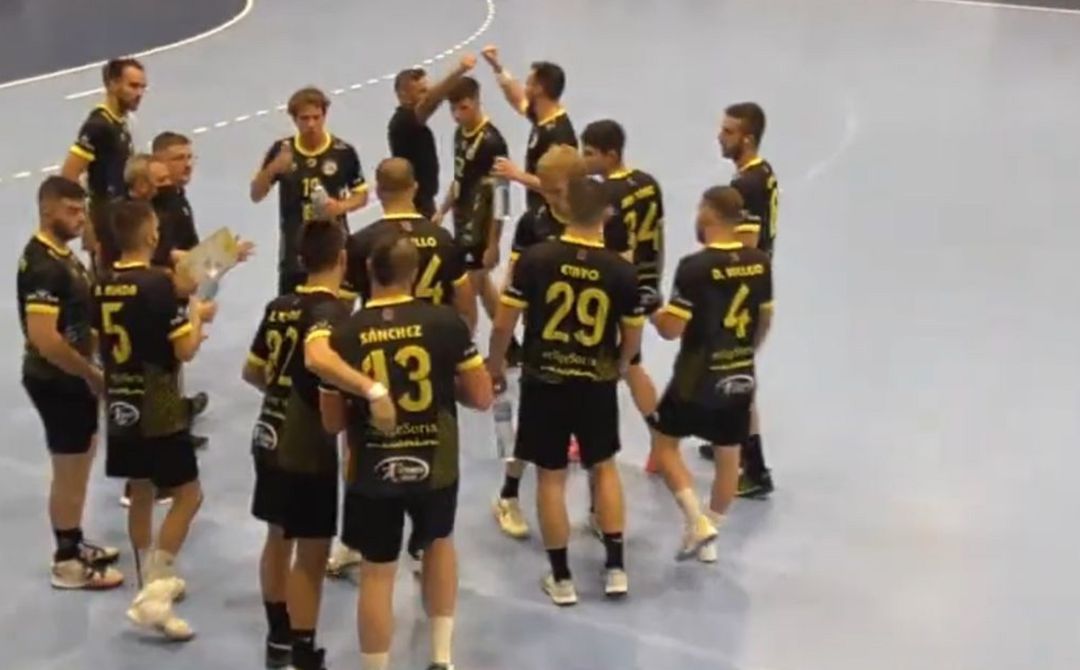 El BM Soria ya vela armas para el inicio de la temporada. El BM Soria ya vela armas para el inicio de la temporada.