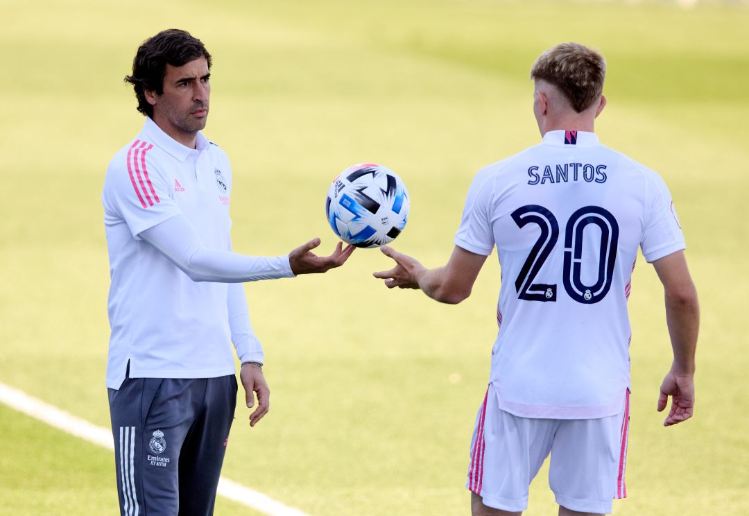 Raúl González, entrenador del Castilla. Raúl González, entrenador del Castilla.
