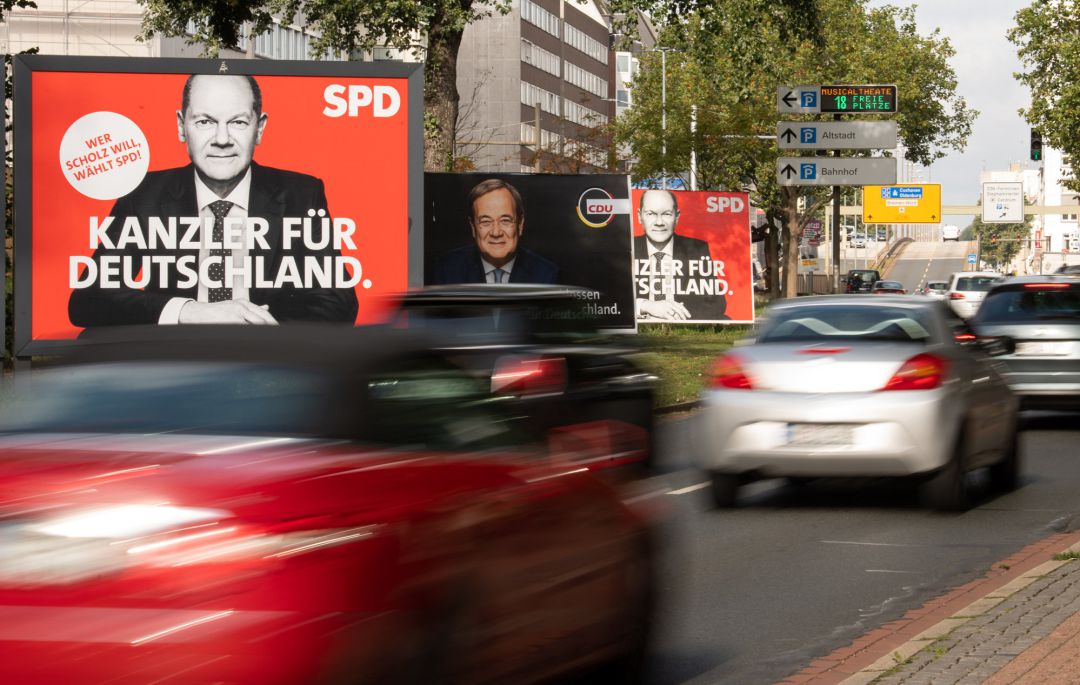 Carteles electorales del SPD y la CDU-CSU en la ciudad de Bremen Carteles electorales del SPD y la CDU-CSU en la ciudad de Bremen
