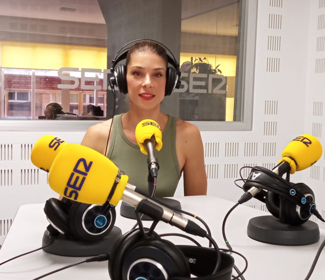 Miriam Gómez, en los estudios de Radio Puertollano Cadena SER Miriam Gómez, en los estudios de Radio Puertollano Cadena SER