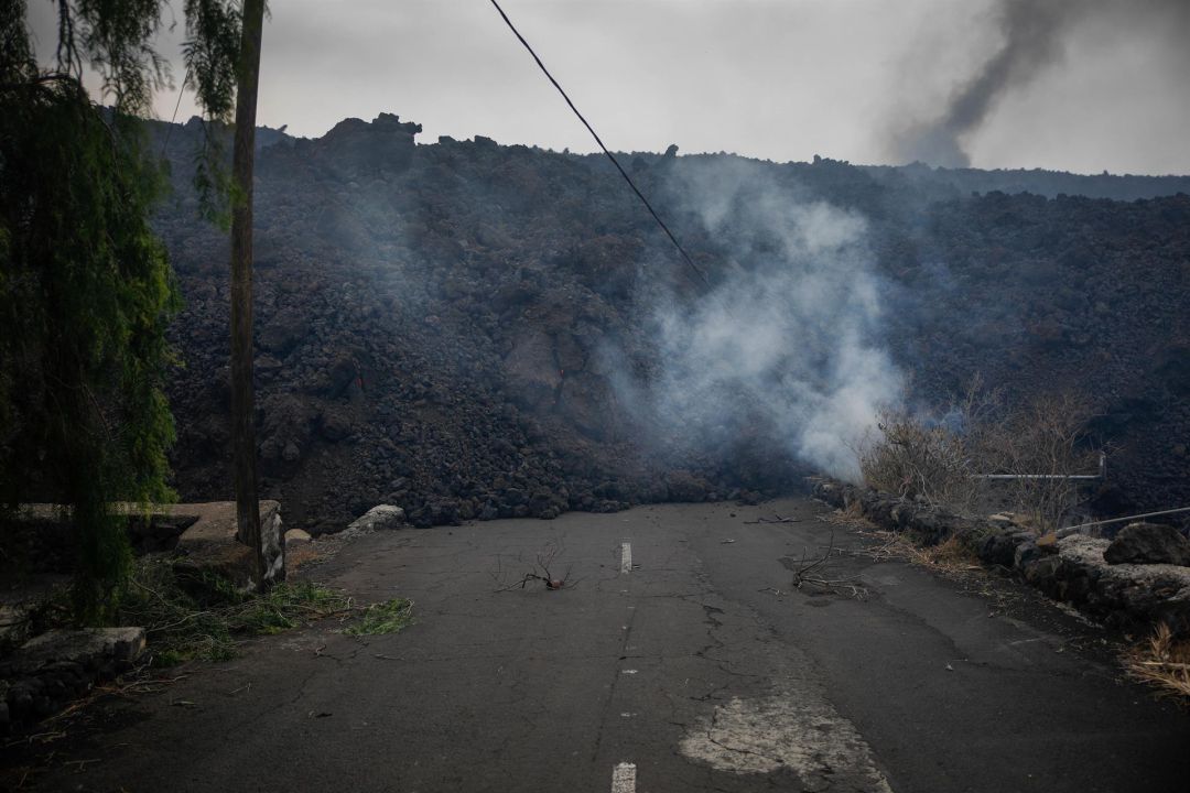 La lava del volcán llega al núcleo urbano de Todoque, a 21 de septiembre de 2021, en Los Llanos de Ariadne, en La Palma La lava del volcán llega al núcleo urbano de Todoque, a 21 de septiembre de 2021, en Los Llanos de Ariadne, en La Palma