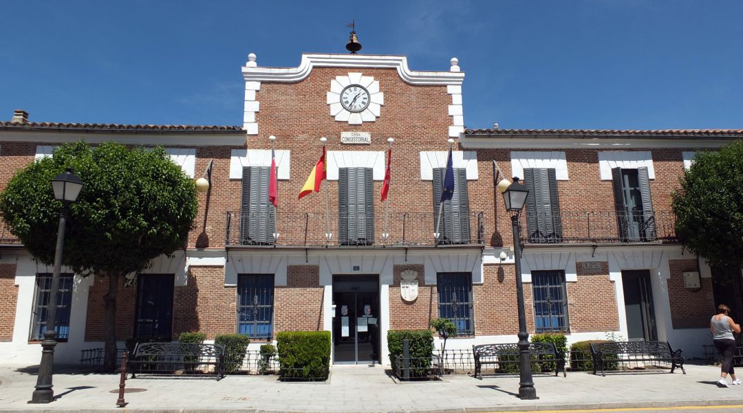 Fachada del ayuntamiento de Paracuellos de Jarama Fachada del ayuntamiento de Paracuellos de Jarama