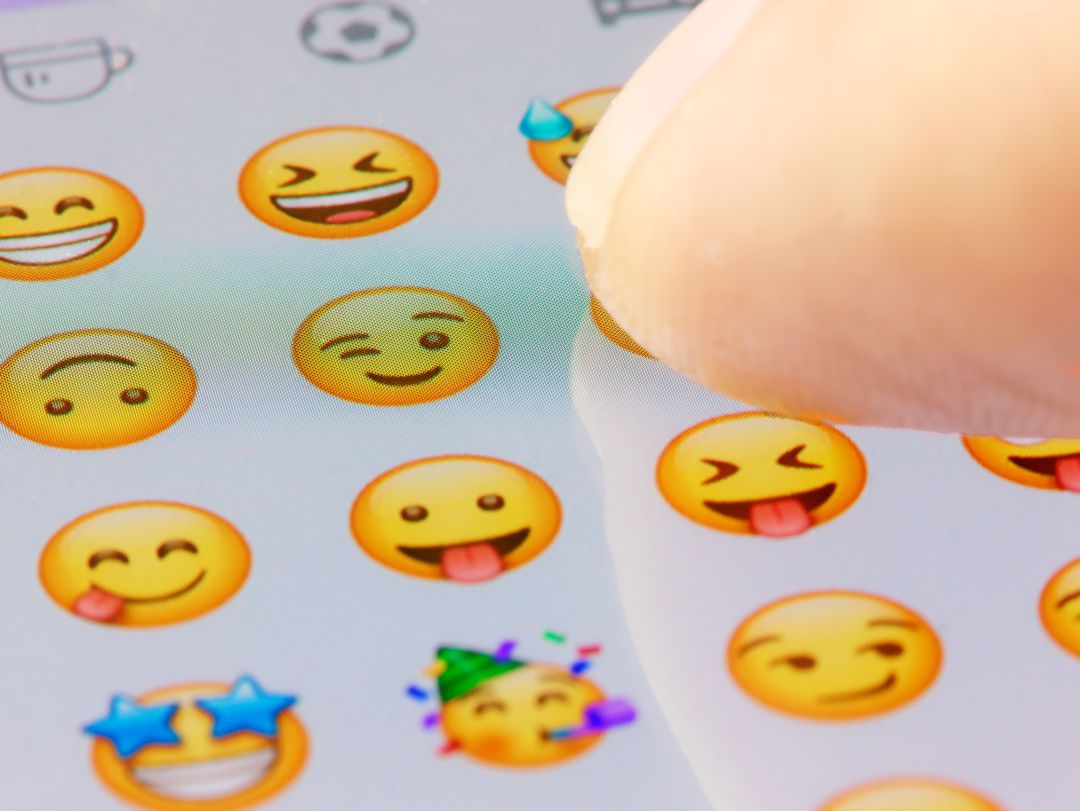 Los emojis son ya un clásico de nuestros dispositivos móviles. Los emojis son ya un clásico de nuestros dispositivos móviles.