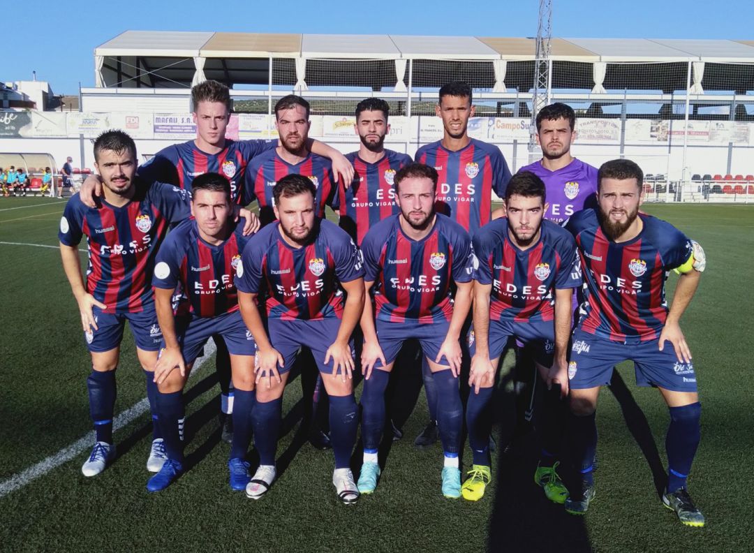 Primera alineación del Iliturgi CF en su debut en División de Honor Andaluza. Primera alineación del Iliturgi CF en su debut en División de Honor Andaluza.