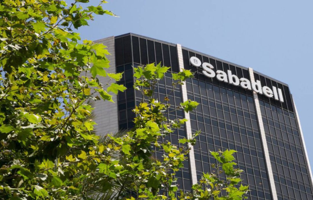 Banco Sabadell cuenta Málaga con una plantilla de 390 empleados y 55 oficinas Banco Sabadell cuenta Málaga con una plantilla de 390 empleados y 55 oficinas