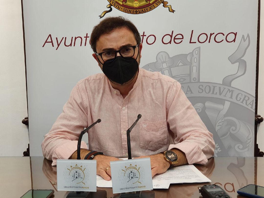 El equipo de Gobierno presentará en el Pleno Municipal una operación financiera para ahorrar más de 1 millón de euros en concepto de intereses por préstamos bancarios. El equipo de Gobierno presentará en el Pleno Municipal una operación financiera para ahorrar más de 1 millón de euros en concepto de intereses por préstamos bancarios.