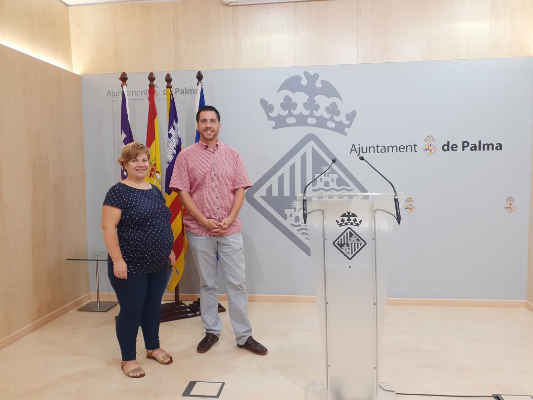 Archivo - El Regidor de Promoción Económica y Ocupación, Rodrigo Romero y la Directora General de Ferias y Mercados, Maria Antònia Comas. Archivo - El Regidor de Promoción Económica y Ocupación, Rodrigo Romero y la Directora General de Ferias y Mercados, Maria Antònia Comas.