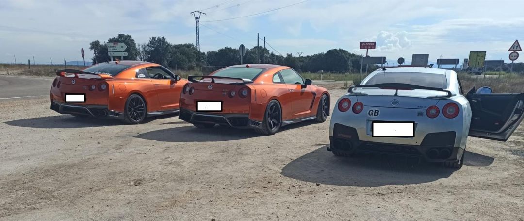 Tres de los coches sorprendidos a alta velocidad en la A-62, en Fuentes de Oñoro (Salamanca) Tres de los coches sorprendidos a alta velocidad en la A-62, en Fuentes de Oñoro (Salamanca)