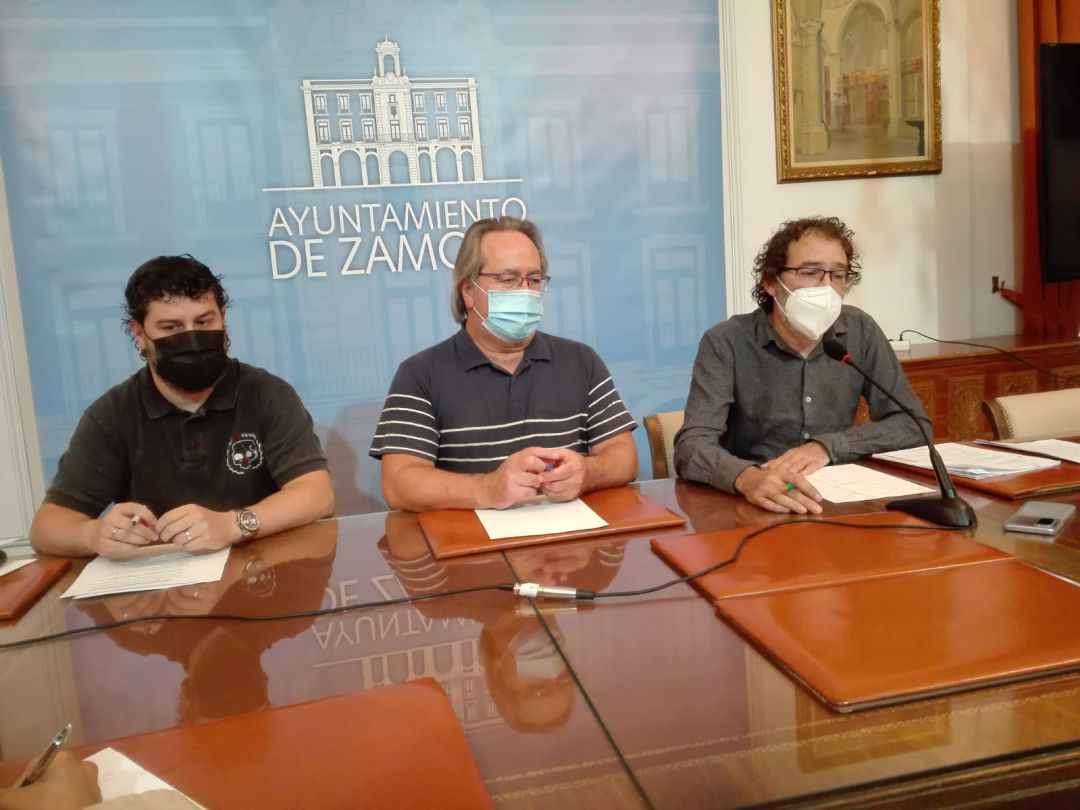 Diego Bernardo, Francisco Guarido y Miguel Ángel Viñas durante la rueda de prensa Diego Bernardo, Francisco Guarido y Miguel Ángel Viñas durante la rueda de prensa