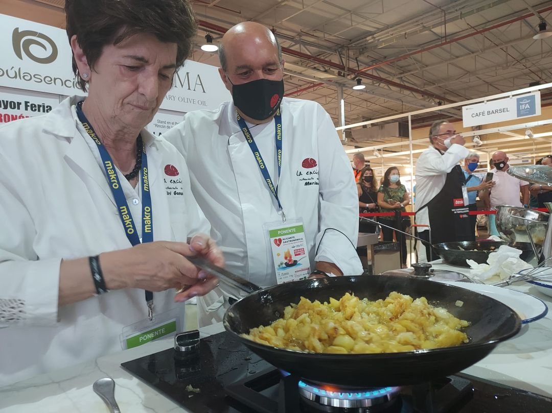 Ciri González, durante el Campeonato de España de la Tortilla de Patata. Ciri González, durante el Campeonato de España de la Tortilla de Patata.
