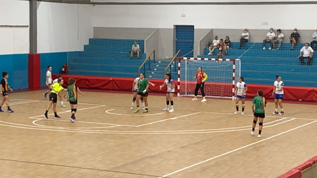 El Elda Prestigio fue de menos a más y acabó llevándose el partido El Elda Prestigio fue de menos a más y acabó llevándose el partido