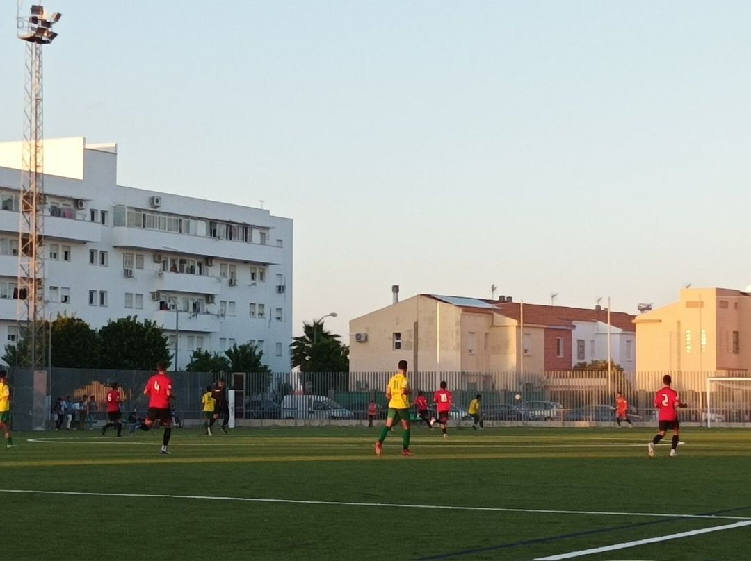 Un momento del partido. Un momento del partido.