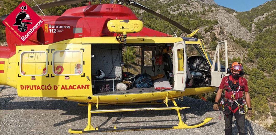 Helicóptero de rescate utilizado en el dispositivo Helicóptero de rescate utilizado en el dispositivo