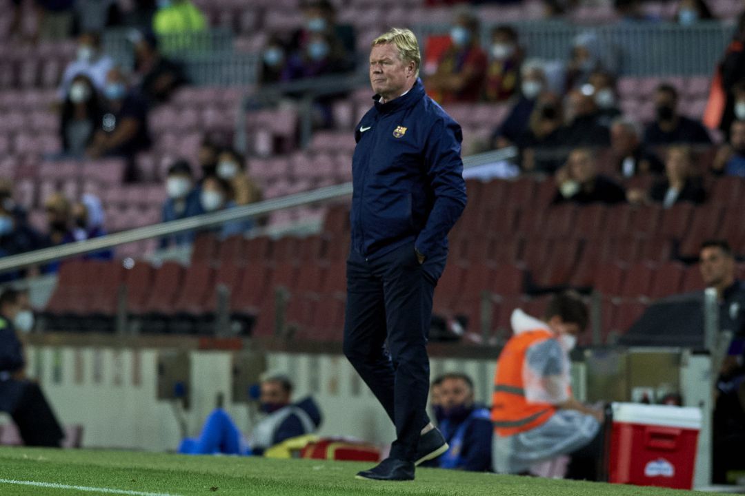 Ronald Koeman, en el banquillo de FC Barcelona. Ronald Koeman, en el banquillo de FC Barcelona.