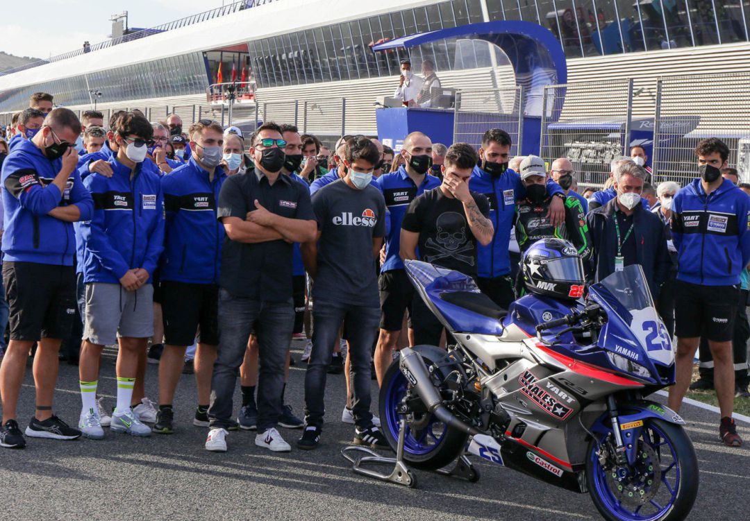 Jerez rinde un sentido homenaje a Dean Berta Viñales Jerez rinde un sentido homenaje a Dean Berta Viñales