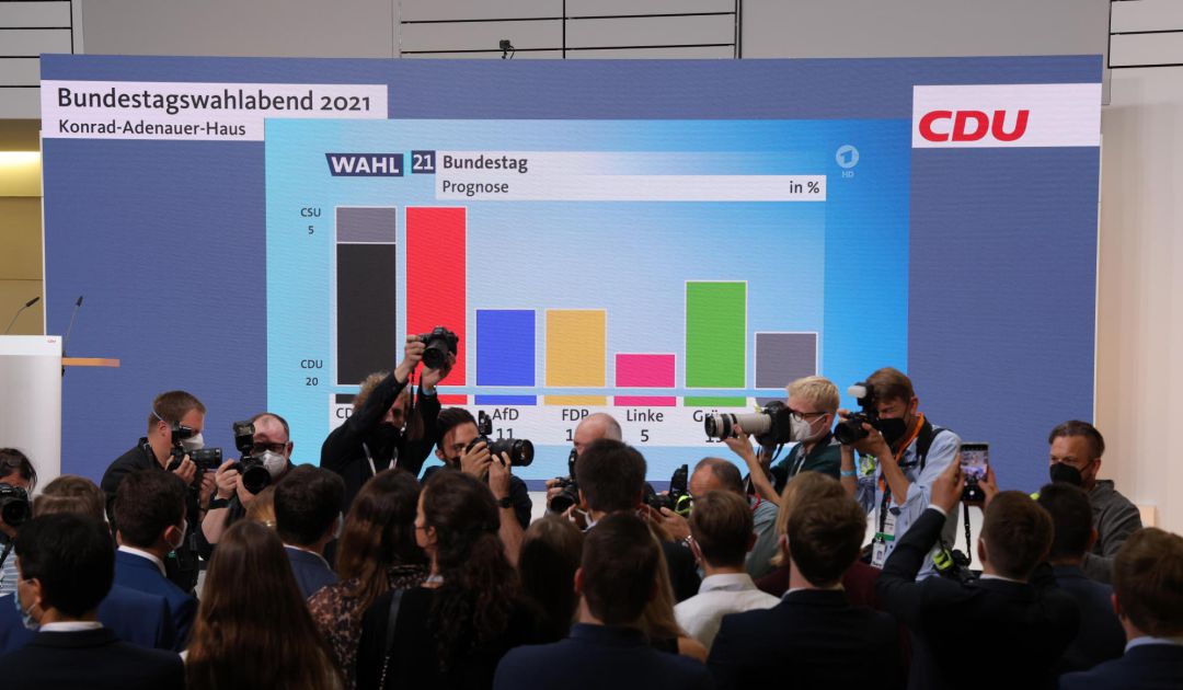Sede de la CDU durante el recuento electoral. Sede de la CDU durante el recuento electoral.