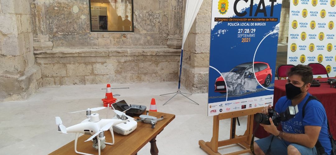 Unos 200 profesionales de la investigación de accidentes de tráfico se reúnen en Burgos a iniciativa de la Policía Local de la ciudad Unos 200 profesionales de la investigación de accidentes de tráfico se reúnen en Burgos a iniciativa de la Policía Local de la ciudad