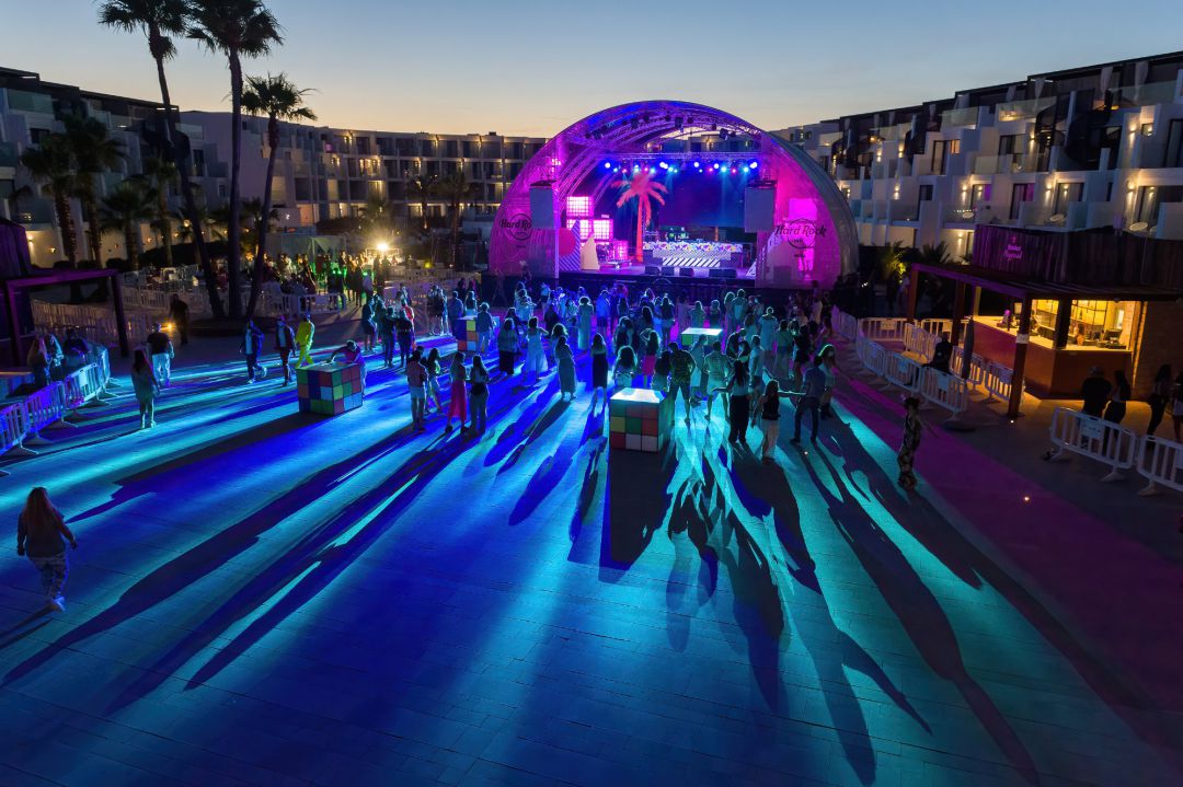 Pista de baile durante una prueba piloto del ocio nocturno en el Hard Rock de Ibiza. Pista de baile durante una prueba piloto del ocio nocturno en el Hard Rock de Ibiza.