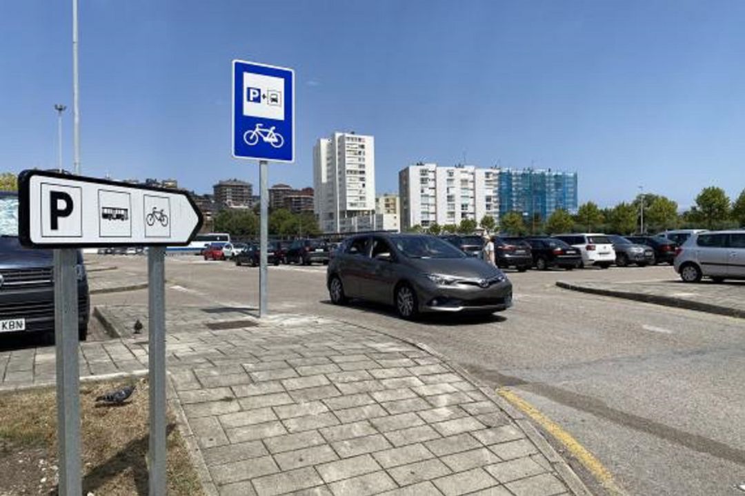 El lugar donde se plantea la realización del aparamiento disuasorio. El lugar donde se plantea la realización del aparamiento disuasorio.