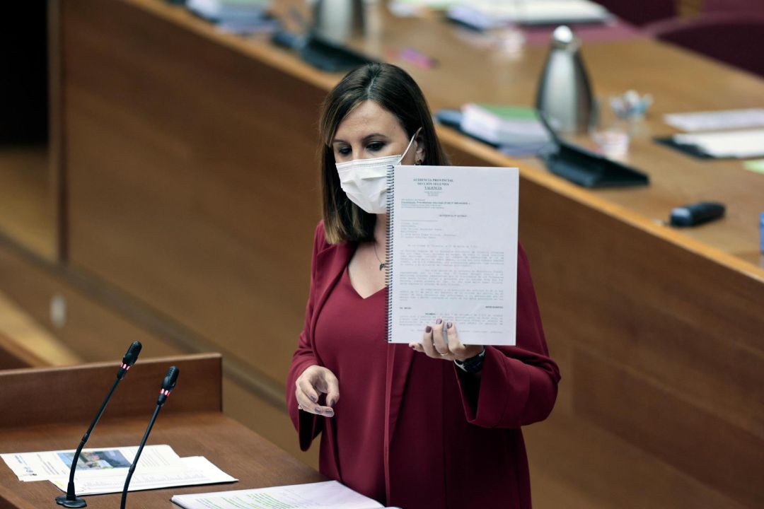 La nueva Portavoz del grupo popular, Maria José Catalá, interviene en el hemiciclo de Les Corts donde tiene lugar el segundo debate sobre el estado de la Comunitat de esta legislatura. La nueva Portavoz del grupo popular, Maria José Catalá, interviene en el hemiciclo de Les Corts donde tiene lugar el segundo debate sobre el estado de la Comunitat de esta legislatura.