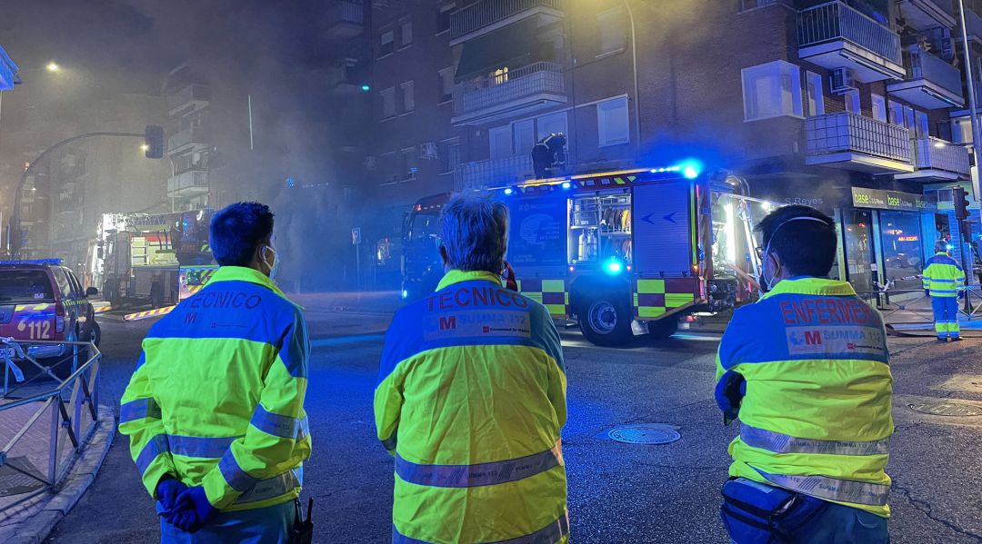 Las familias desalojadas tras el incendio en Sanse no podrán volver a sus hogares hasta que el edificio no sea seguro Las familias desalojadas tras el incendio en Sanse no podrán volver a sus hogares hasta que el edificio no sea seguro