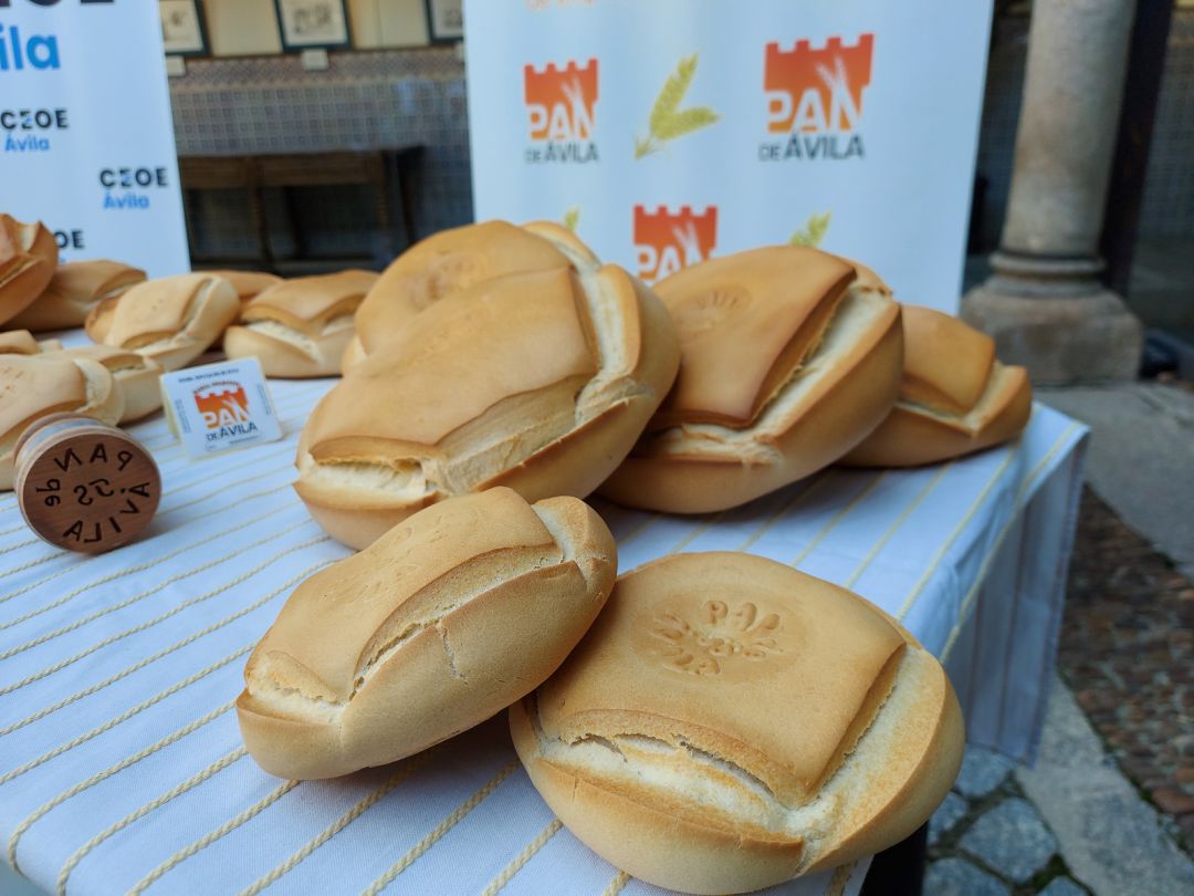 La marca colectiva 'Pan de Ávila' se puede encontrar, por el momento, en seis panaderías de la provincia La marca colectiva 'Pan de Ávila' se puede encontrar, por el momento, en seis panaderías de la provincia