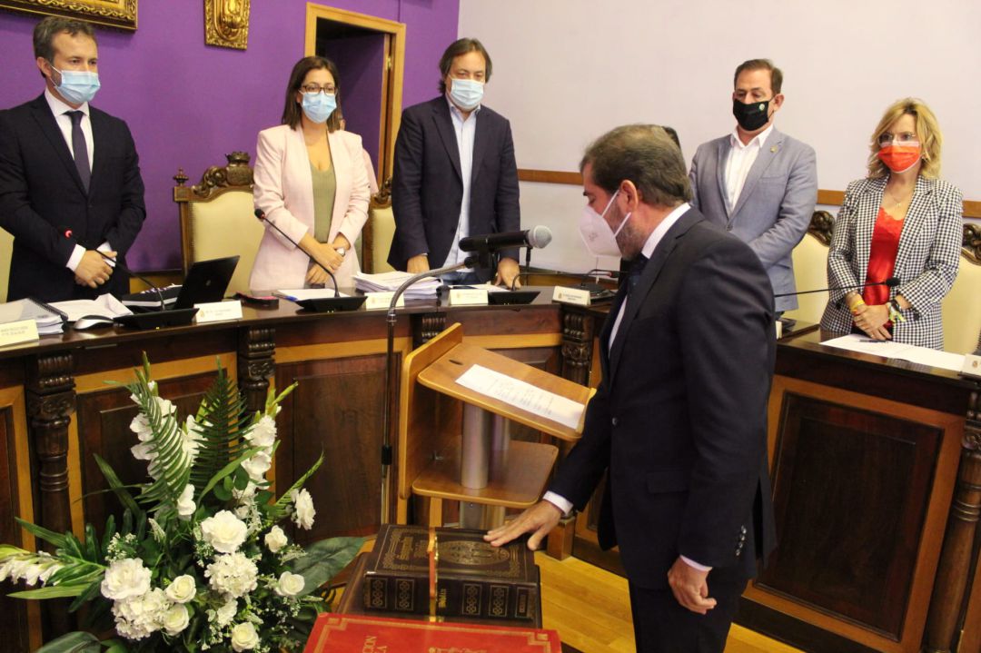 El edil no adscrito, Bruno García, ya forma parte del pleno municipal en el Ayuntamiento de la capital jiennense El edil no adscrito, Bruno García, ya forma parte del pleno municipal en el Ayuntamiento de la capital jiennense