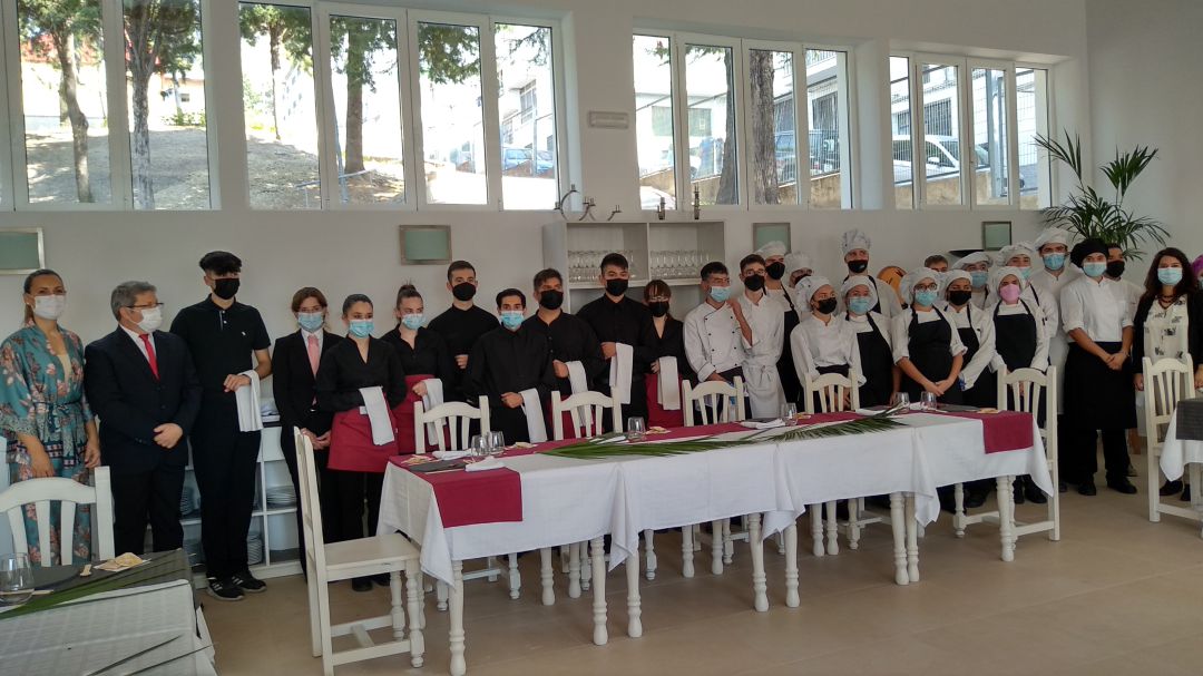 Participantes en la cita gastronómica del viaje al Neolítico Participantes en la cita gastronómica del viaje al Neolítico
