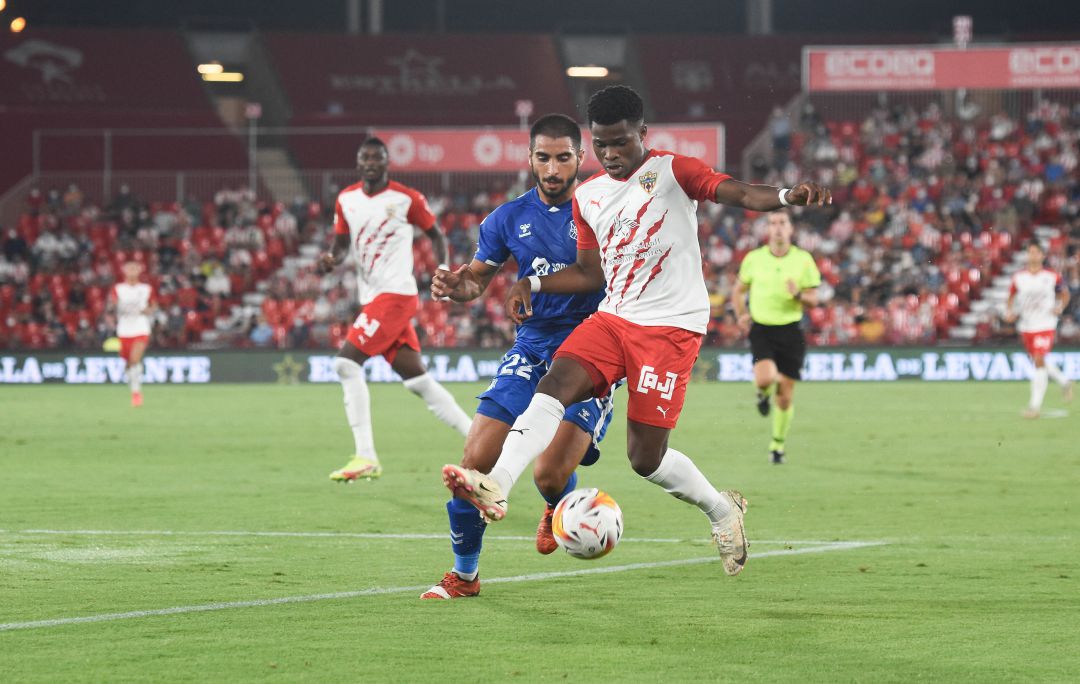Largie Ramazani en el partido contra el CD Tenerife. Largie Ramazani en el partido contra el CD Tenerife.