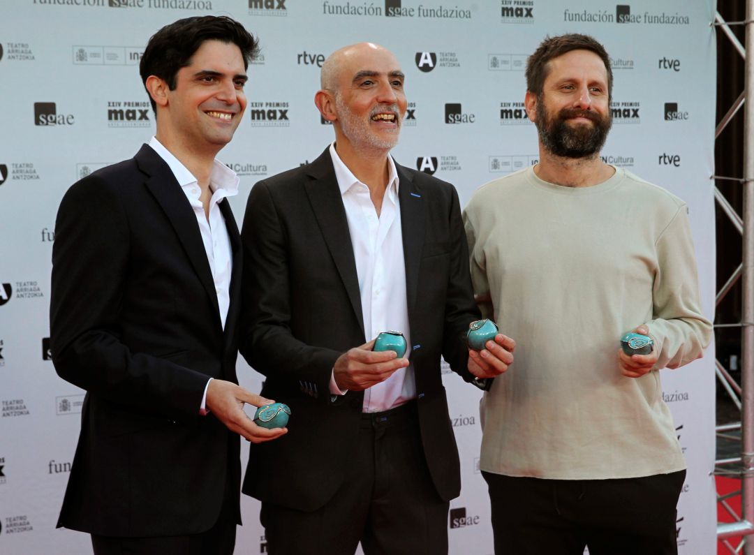 Francesco Carril, Alfredo Sanzol y Alejandro Andújar, parte del equipo artístico de 'El bar que se tragó a todos los españoles' Francesco Carril, Alfredo Sanzol y Alejandro Andújar, parte del equipo artístico de 'El bar que se tragó a todos los españoles'