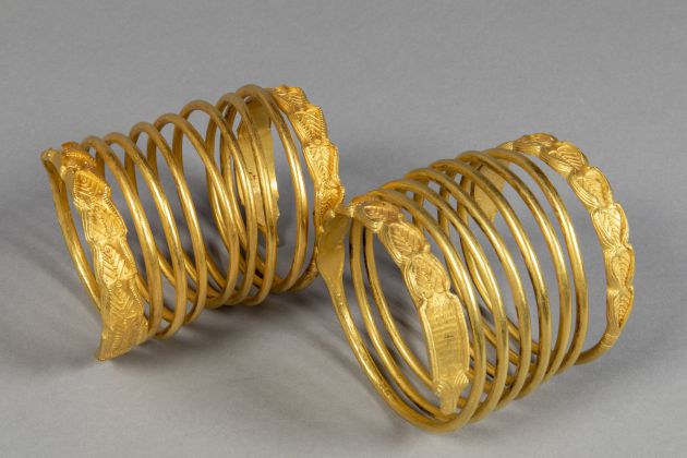 Brazaletes de oro, tesoro real dacio Brazaletes de oro, tesoro real dacio