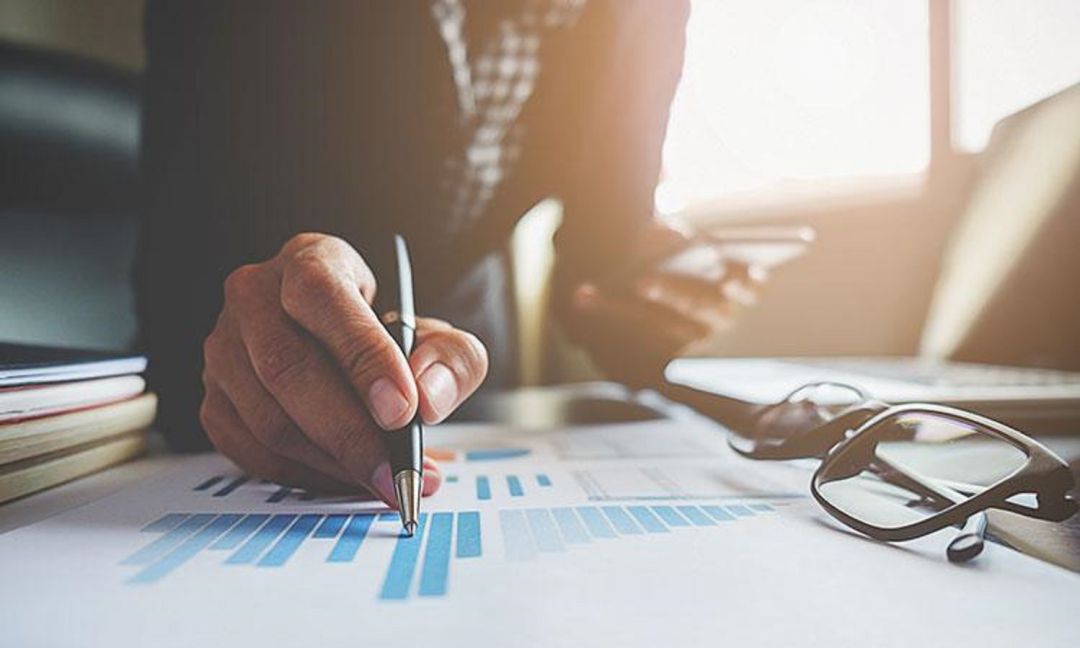 El principal objetivo a la hora de utilizar un comparador de préstamos on line es ahorrar dinero. El principal objetivo a la hora de utilizar un comparador de préstamos on line es ahorrar dinero.