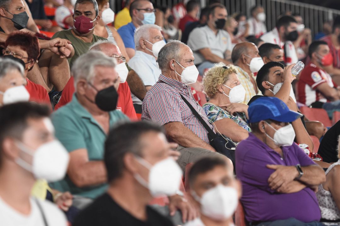 Abonados del Almería en el Mediterráneo. Abonados del Almería en el Mediterráneo.
