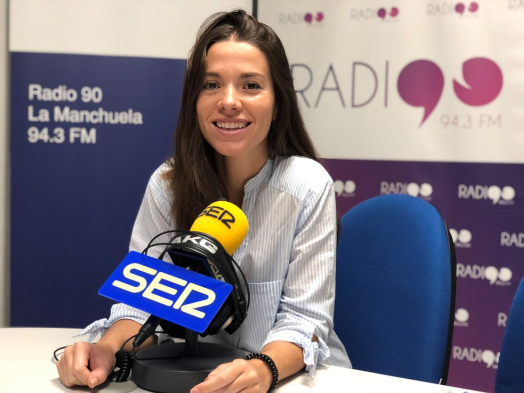 Carla Domínguez, farmacéutica. Carla Domínguez, farmacéutica.