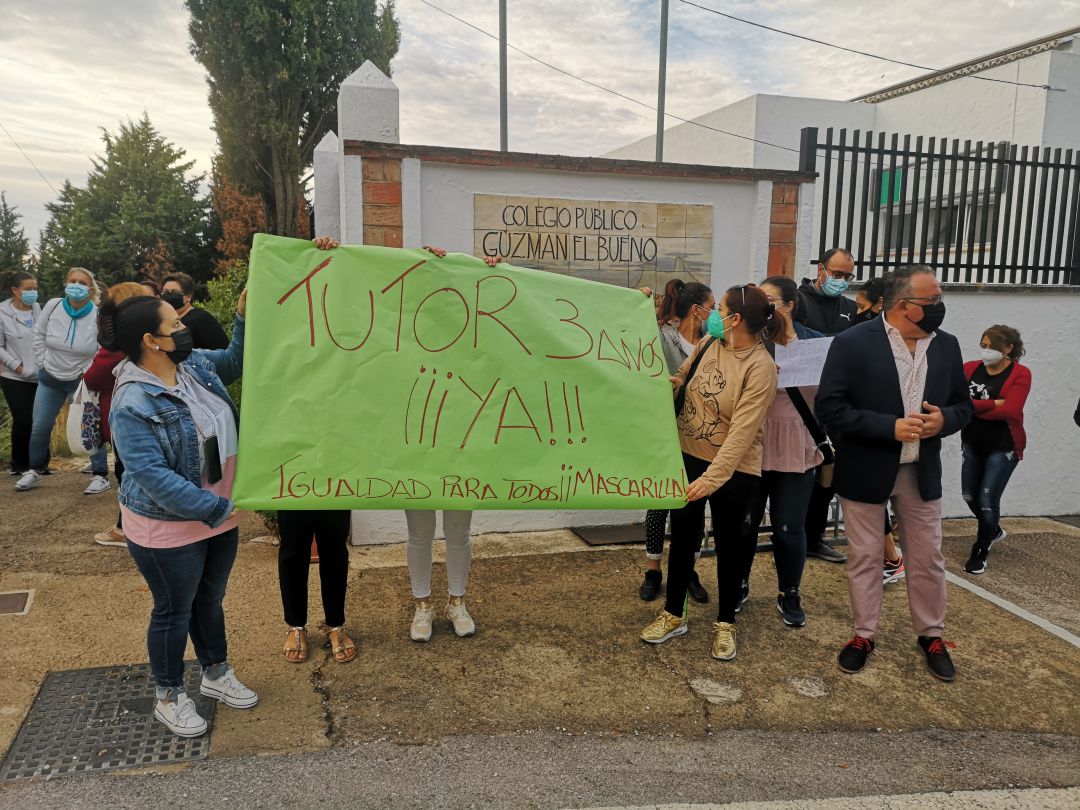 Los vecinos han contado con el respaldo del alcalde de la localidad, Pedro Godino Los vecinos han contado con el respaldo del alcalde de la localidad, Pedro Godino