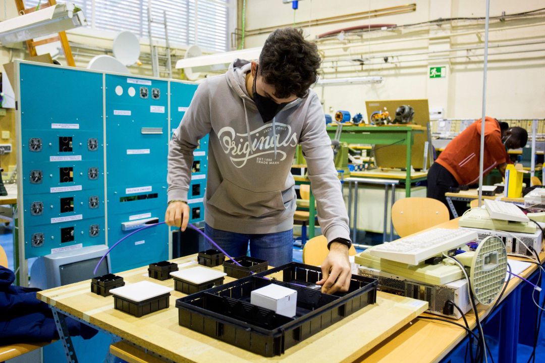 Un alumno de Formación Profesional (FP) en un centro de Andalucía. Un alumno de Formación Profesional (FP) en un centro de Andalucía.