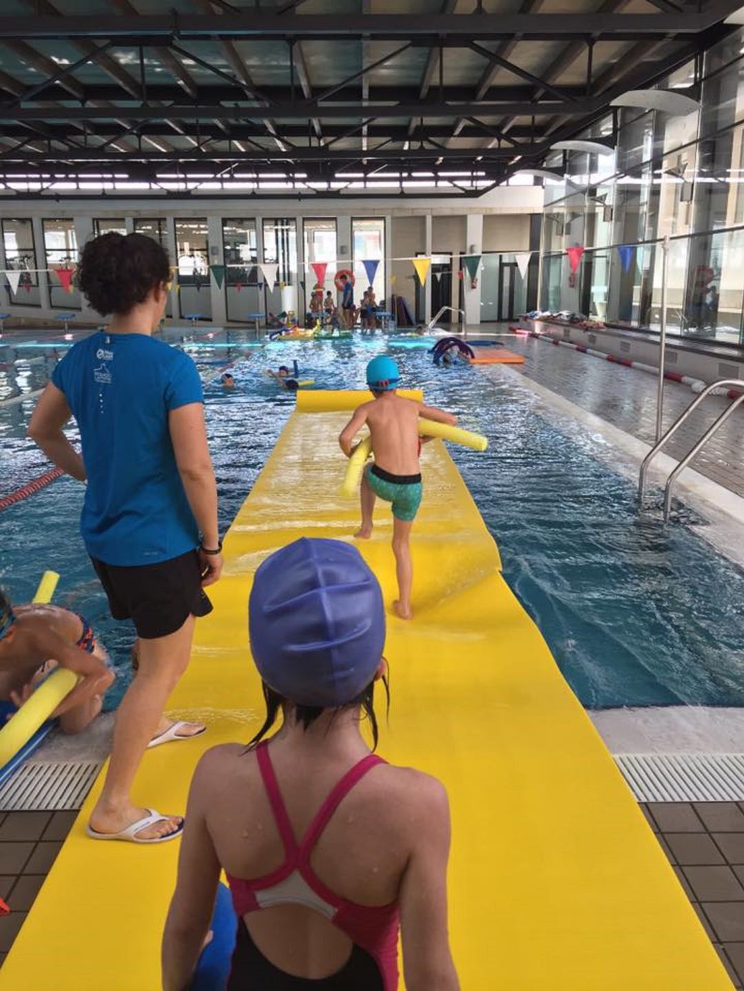 Los cursos de natación en Alcoy ya han comenzado Los cursos de natación en Alcoy ya han comenzado